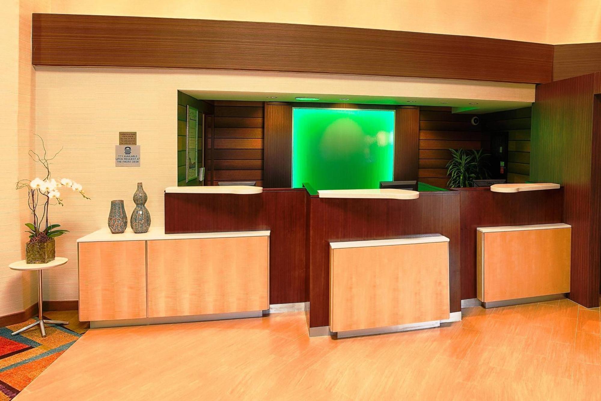Fairfield And By Marriott Airport San José