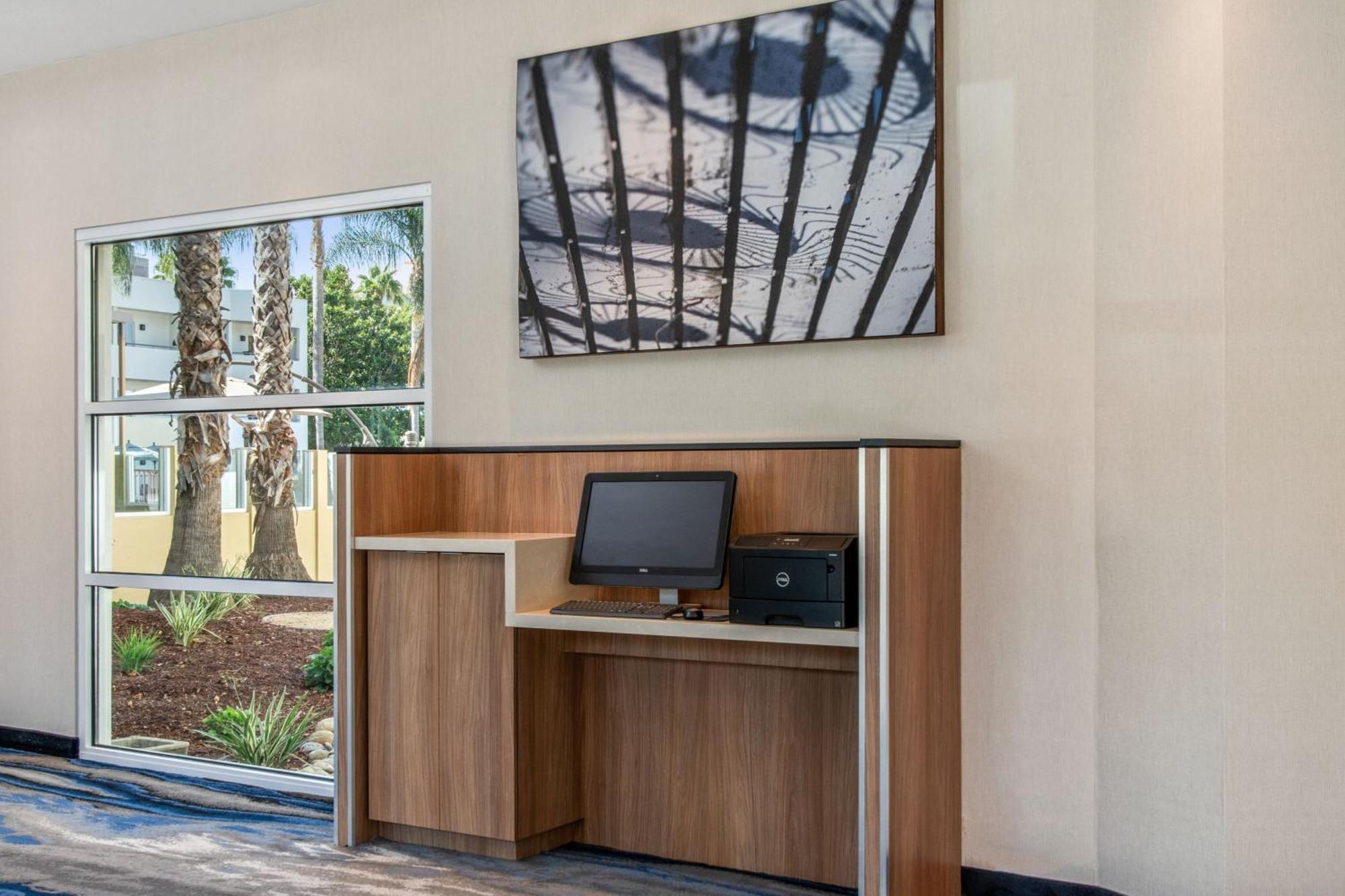 Fairfield And By Marriott Airport 3* San José